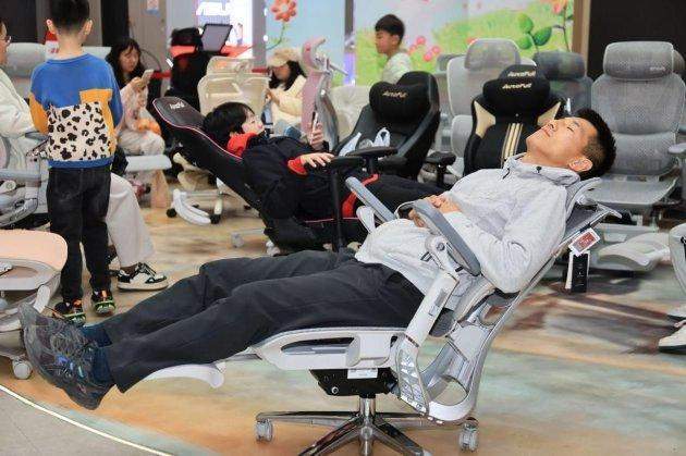  智能科技赋能舒适睡眠；京东携手黑白调开启首届智能睡眠节。 IT技术 智能科技赋能舒适睡眠；京东携手黑白调开启首届智能睡眠节。 IT技术